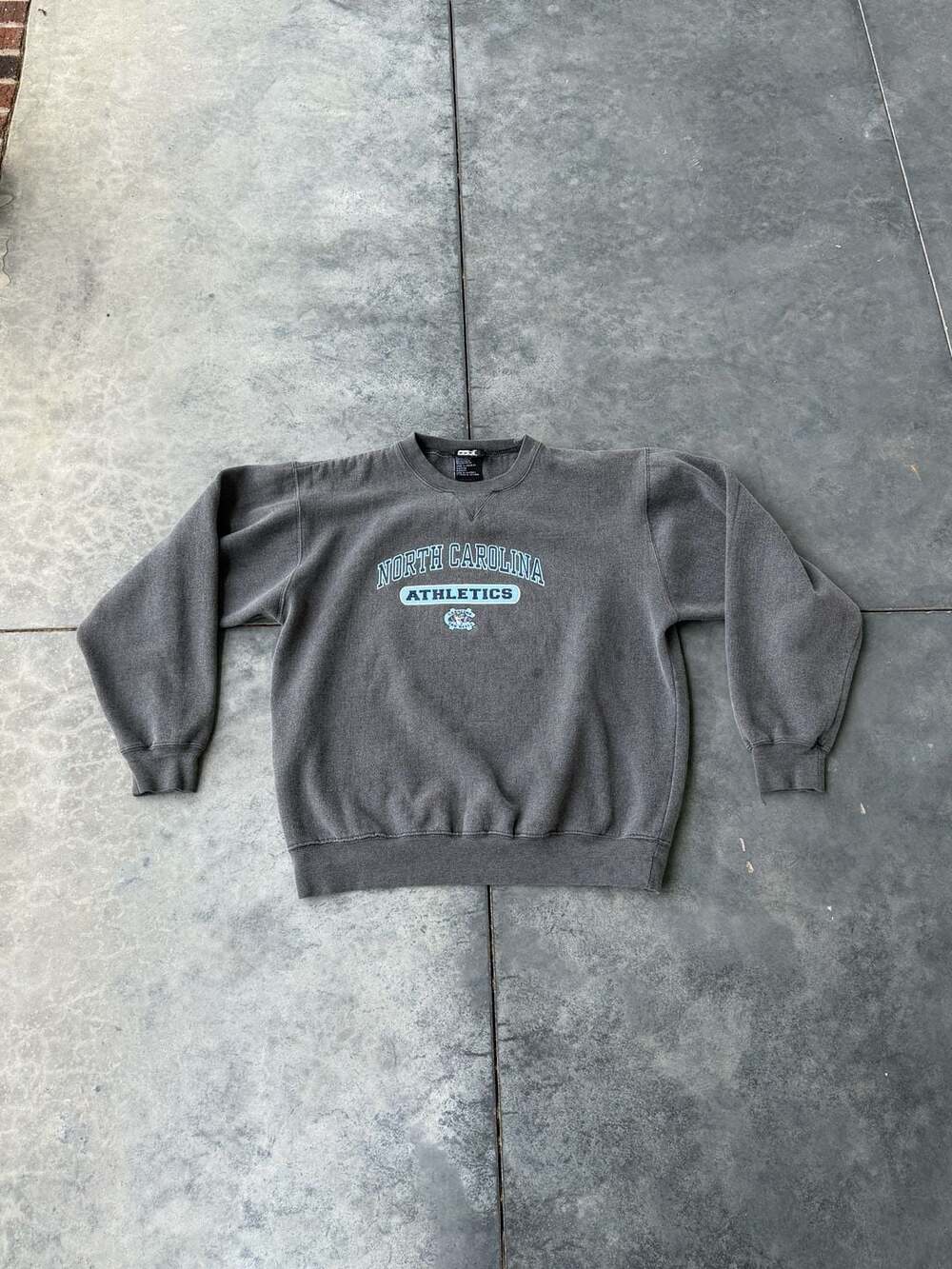 Vintage Team Starter North Carolina Tar Heels Athletics Crewneck Sweatshirt